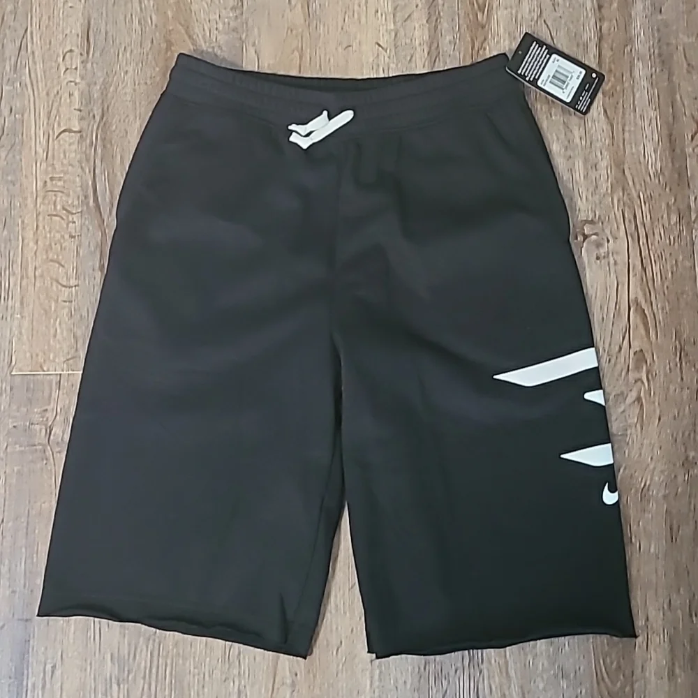 NIKE BOYS BLACK SHORTS SIZE EXTRA LARGE XL